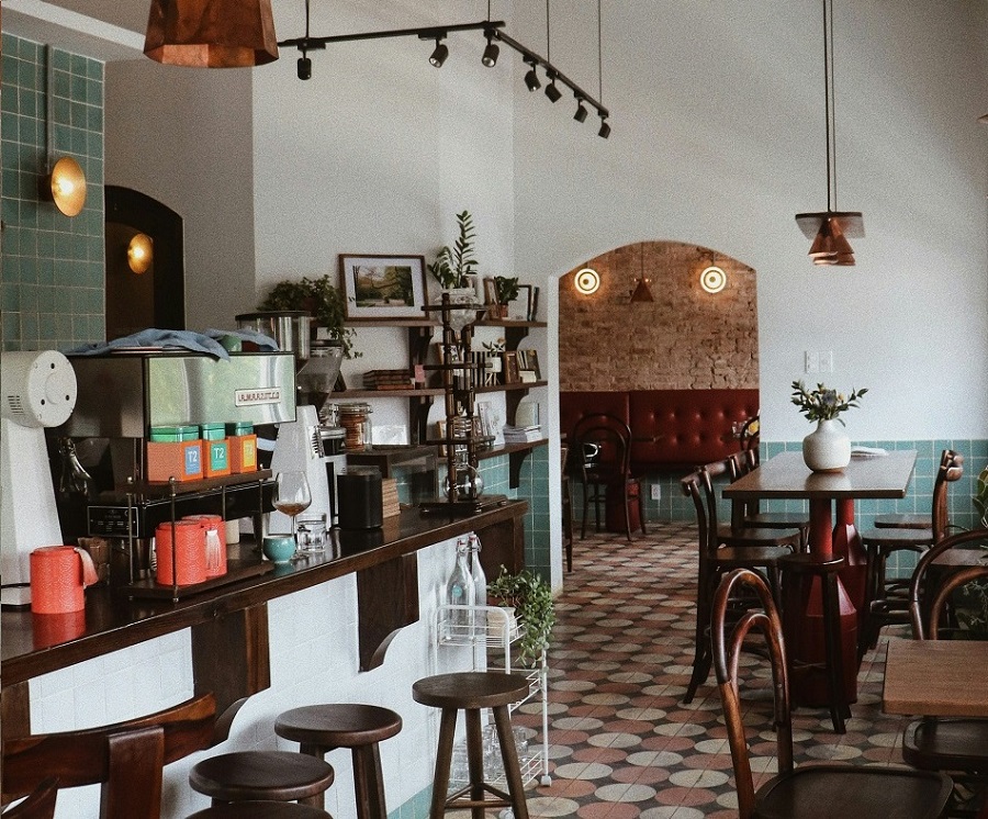 bar